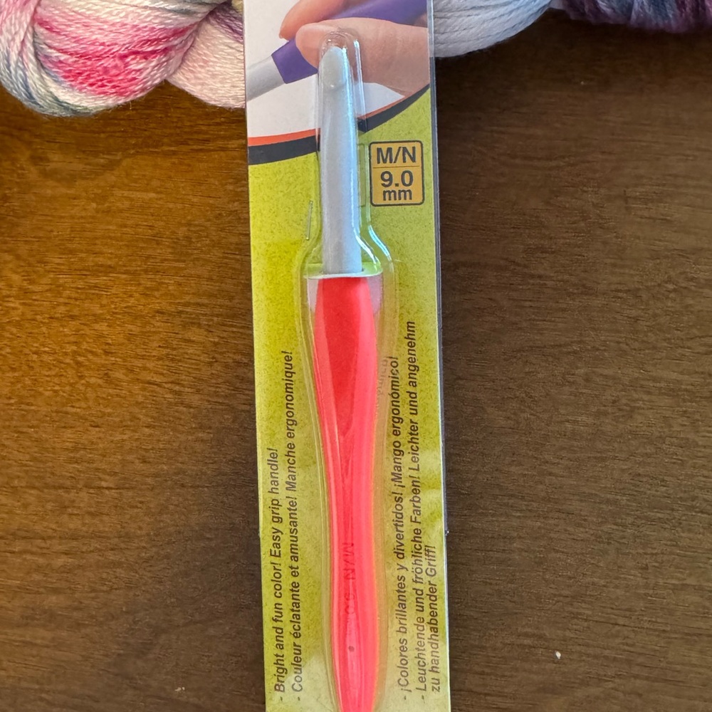 Clover,Amore Crochet Hook 9 mm M/N color Orange MY FAVORITE CROCHET HOOK